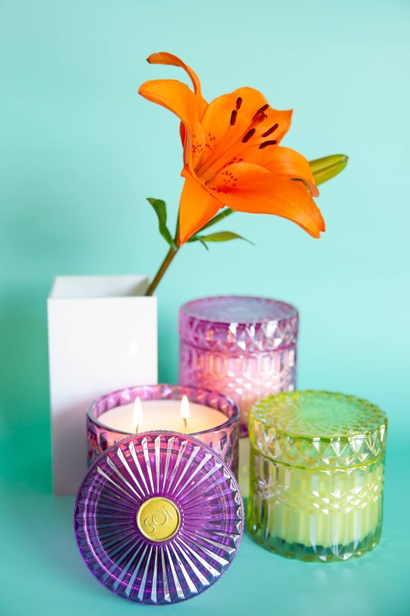 Spa Holiday 8oz Petite Shimmer Candle - Purses & Pearls
