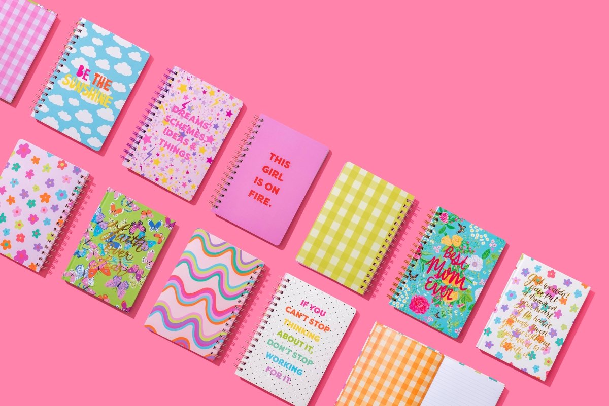 Taylor Elliott Designs - Spiral Notebook - "Best Mom Ever" - 200 Pages - Purses & Pearls