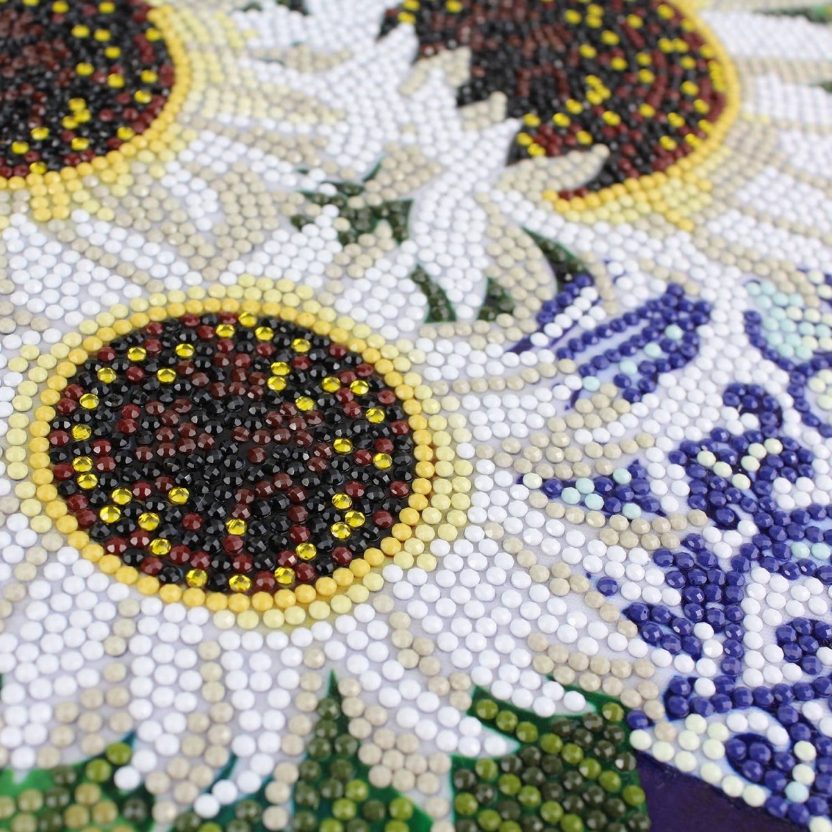 White Sunflowers Diamond Painting Kit - Purses & Pearls