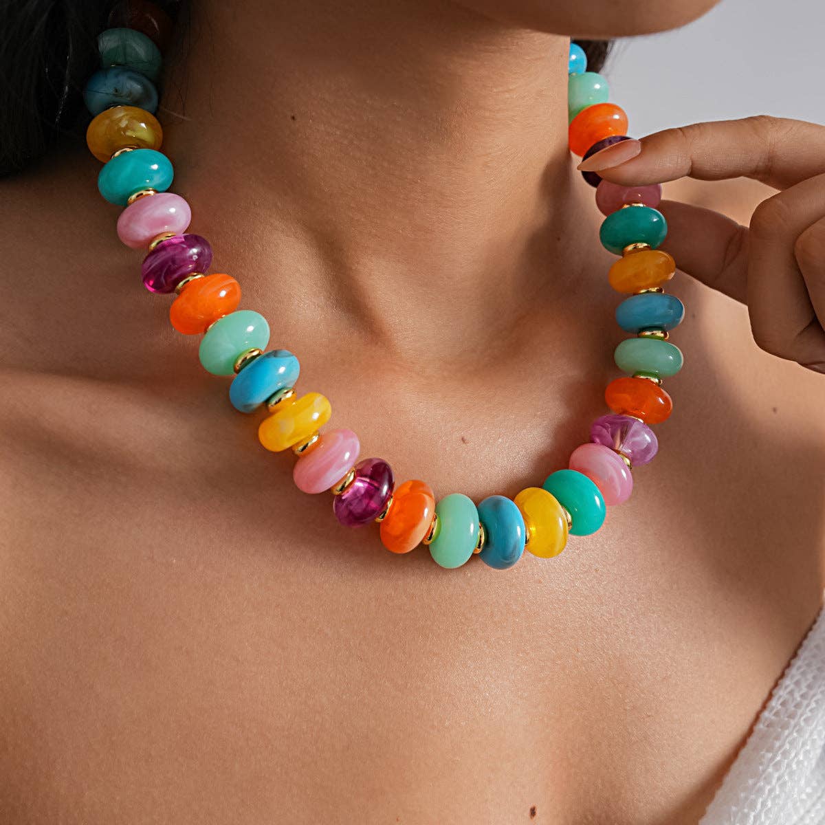 Acrylic Gradient Round Necklace