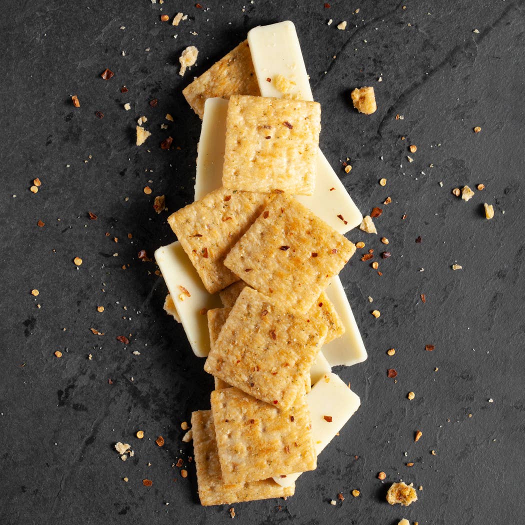 Tennessee Hot Crackers, White Cheddar Flavor