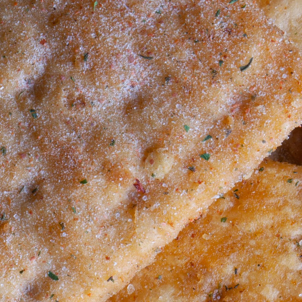 Tennessee Hot Crackers, Garlic Parmesan Flavor