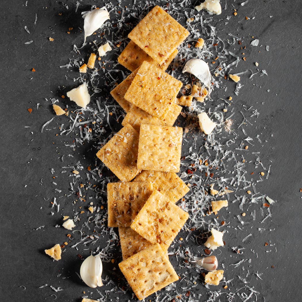 Tennessee Hot Crackers, Garlic Parmesan Flavor