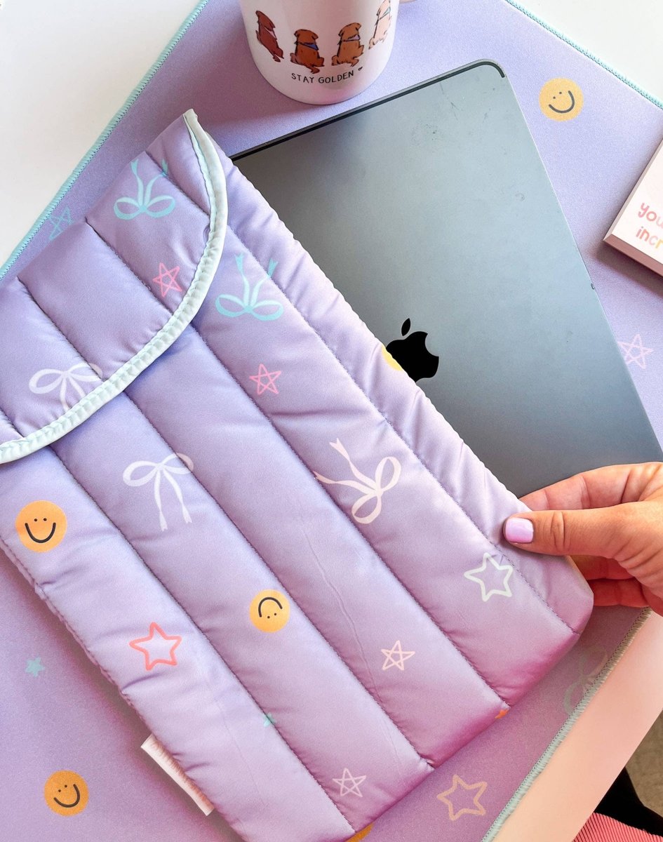 Callie Danielle - Smiley Faces & Coquette Bows Laptop Sleeve - Purses & Pearls