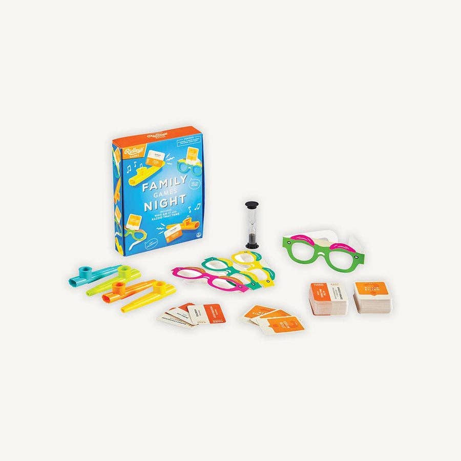 Chronicle Books - Family Game Night - Purses & Pearls