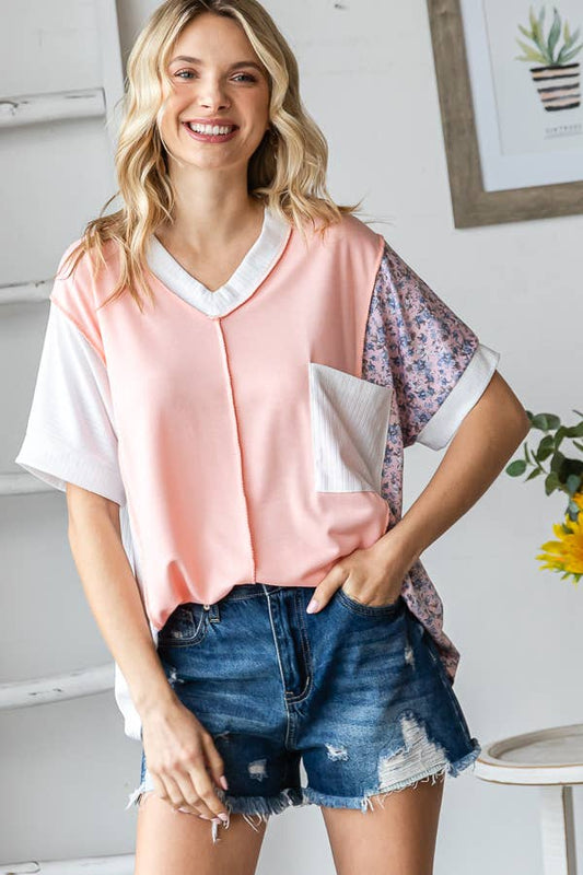 Color Block Front Pocket Raw Seams Short Sleeves Top - Purses & Pearls