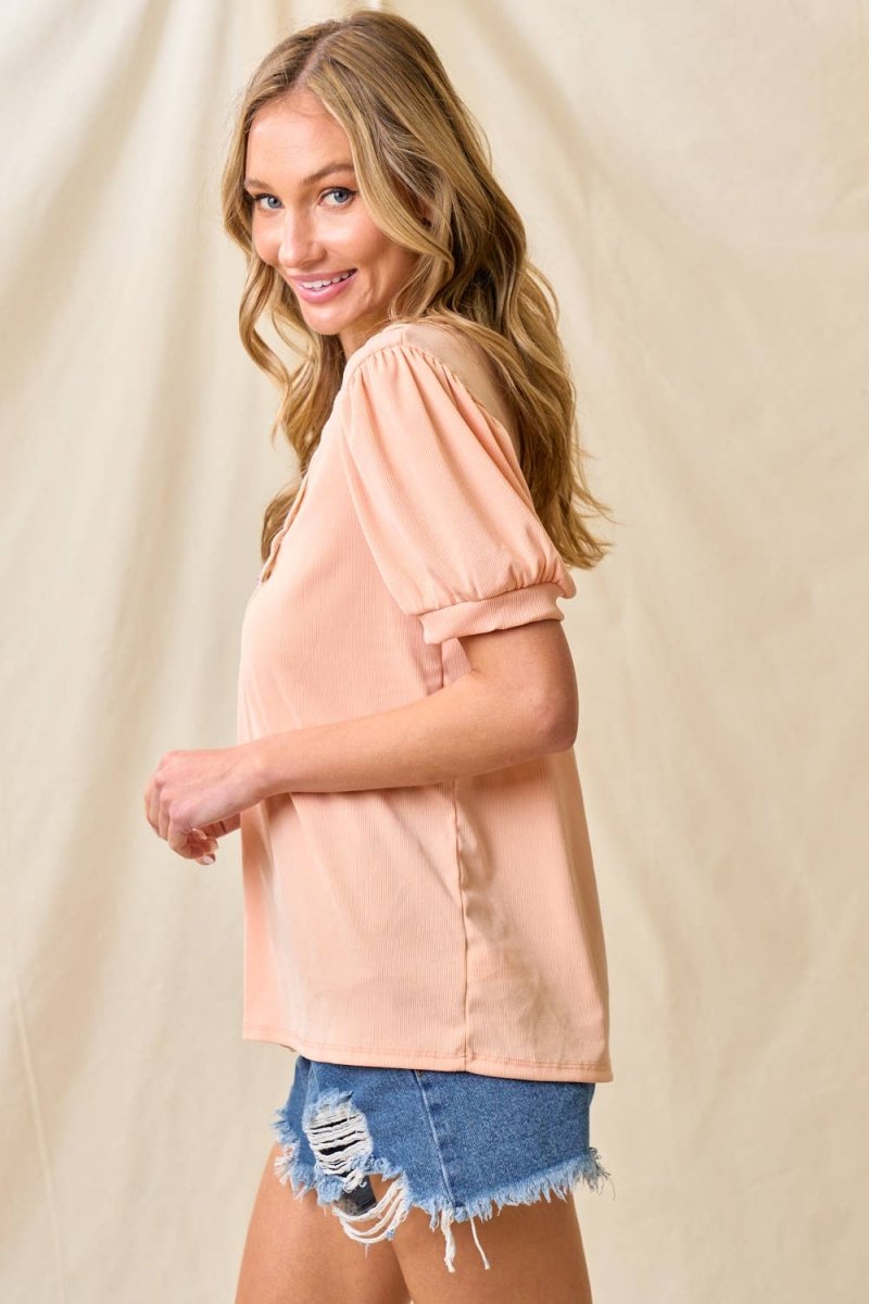 Fridas Casual Top - Purses & Pearls