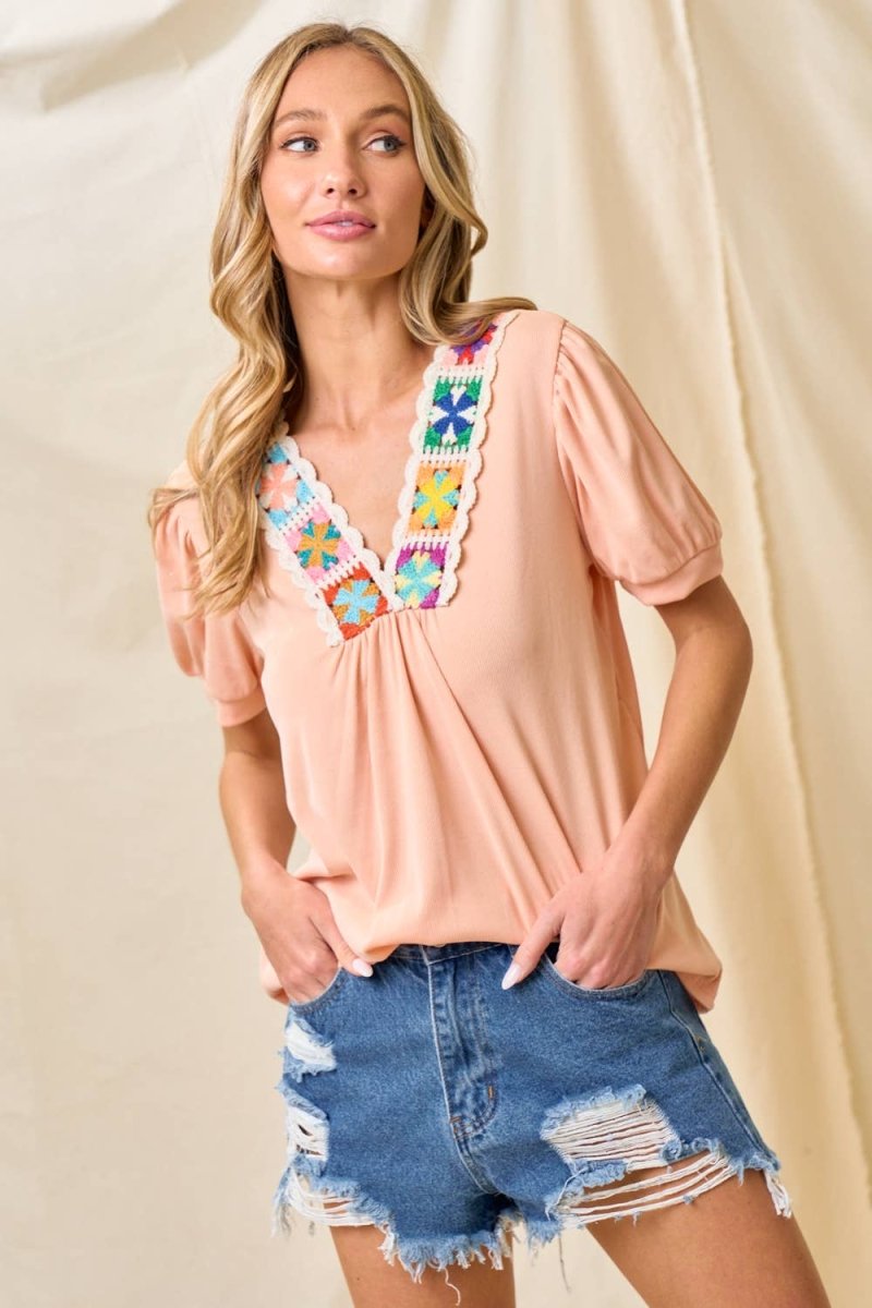 Fridas Casual Top - Purses & Pearls