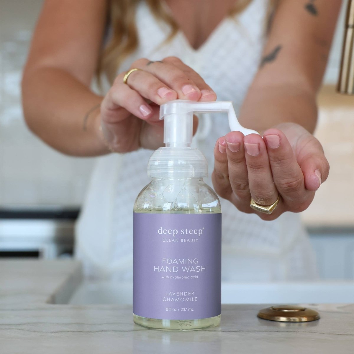 Lavender Chamomile Moisturizing Foaming Hand Wash 8oz - Purses & Pearls