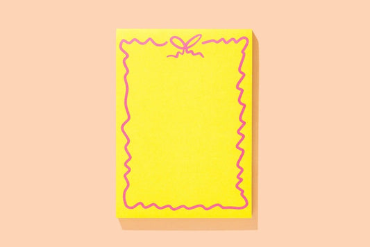 Taylor Elliott Designs - Large Notepad w/ Magnet - Yellow w/ Pink Bow - 100 Sheets - Purses & Pearls
